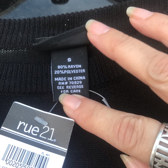 Rue 21 sweater size small - Picture 4 of 5